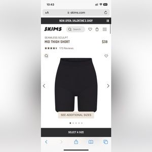 SKIMS Seamless sculpt mid thigh short